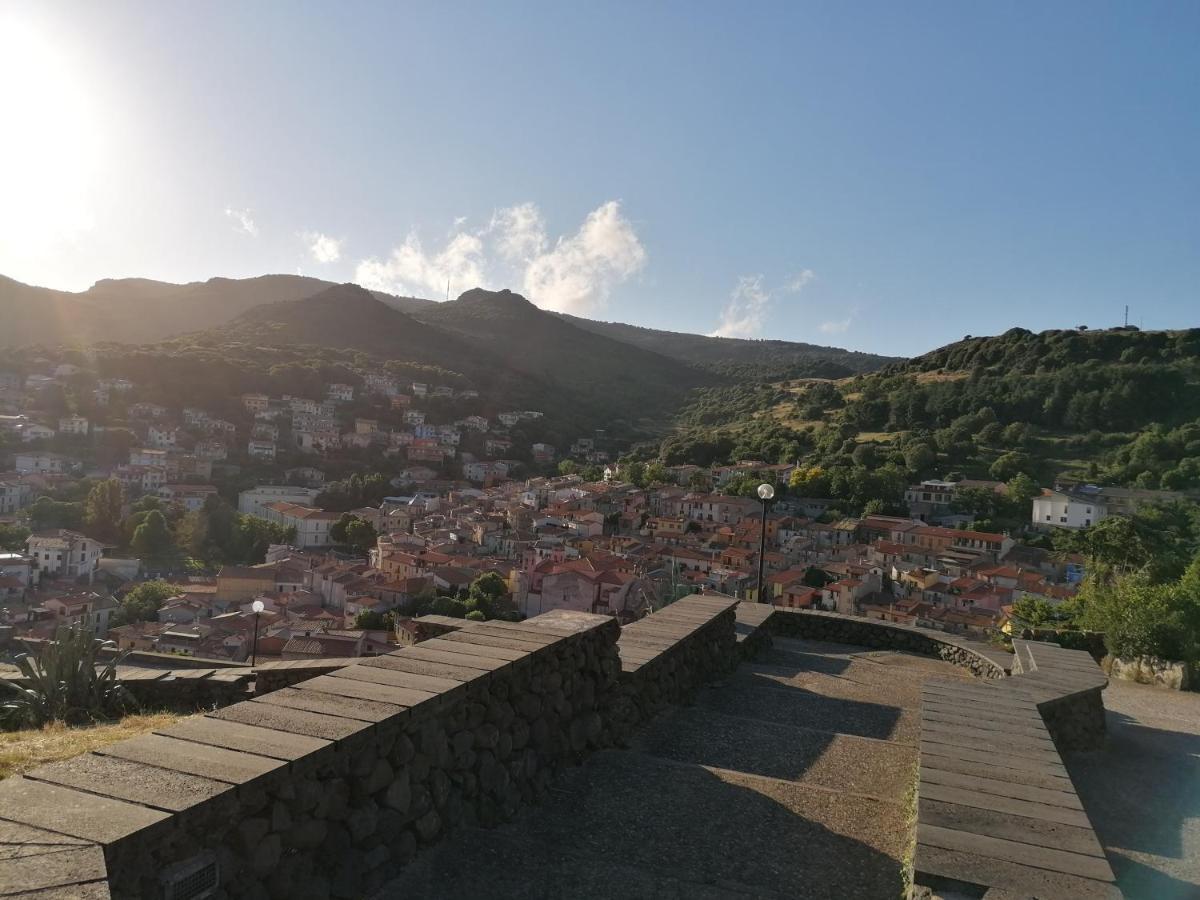 Bed and Breakfast Deiana Santu Lussurgiu Esterno foto