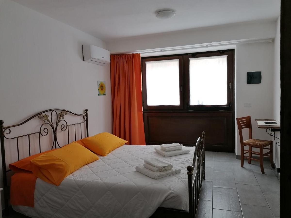 Bed and Breakfast Deiana Santu Lussurgiu Esterno foto