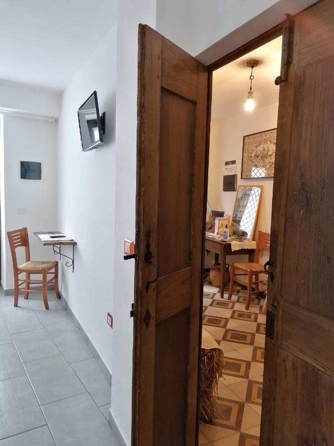 Bed and Breakfast Deiana Santu Lussurgiu Esterno foto