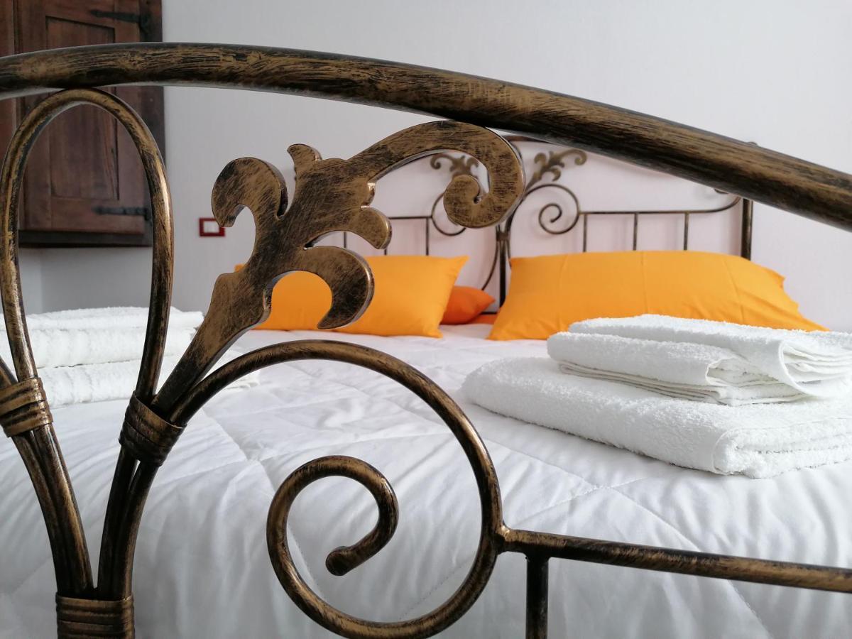 Bed and Breakfast Deiana Santu Lussurgiu Esterno foto