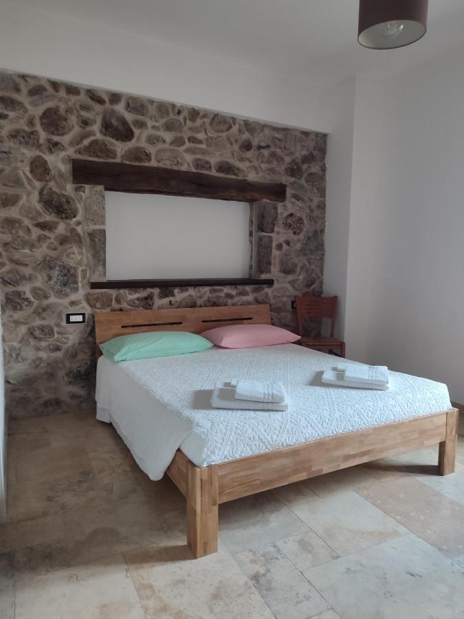 Bed and Breakfast Deiana Santu Lussurgiu Esterno foto